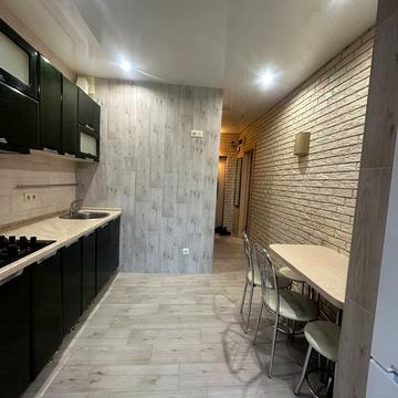 Володимира Українця вул., 57