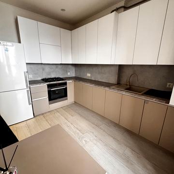 Уласа Самчука вул., 30а