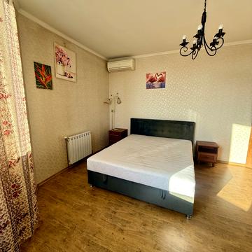 Сімї Стешенків вул. (Тимофія Строкача), 7