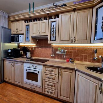 Юрія Шумського вул., 5