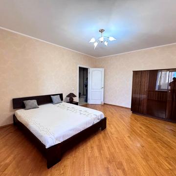 Волинська вул., 10