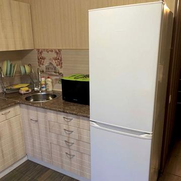 Героїв просп., 19