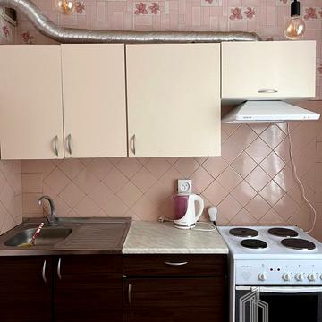 Ревуцького вул., 18-А