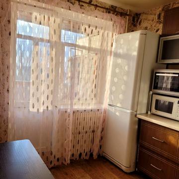 Тополина вул., 14