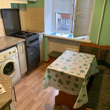 Українська вул., 45