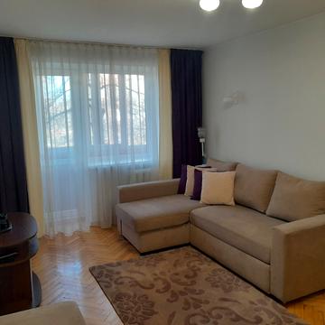 Академіка Євгена Лазаренка вул., 7