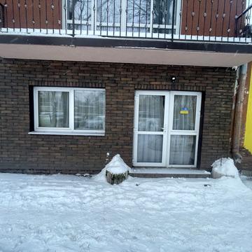 Джерельна вул., 65