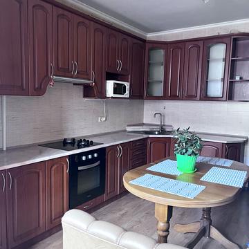 Академіка Сахарова вул., 20