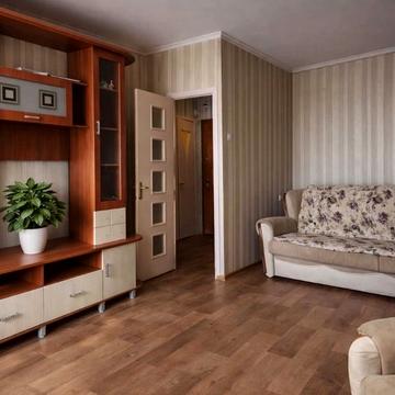 Тополина вул., 14