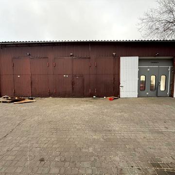 Волинська вул., 1