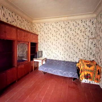 Севастопольська вул., 9