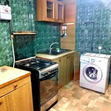 Квітки Цісик вул. (Гулі Корольової), 16-Б