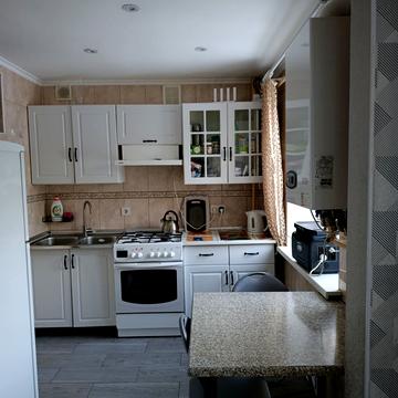 Станційна вул., 4