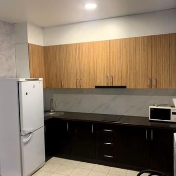 Дмитрівська вул., 19