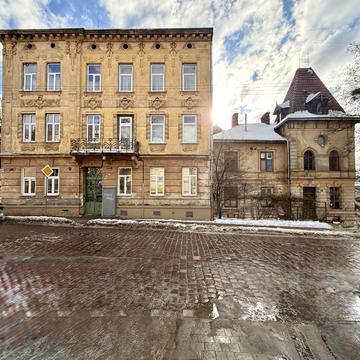 Миколи Лисенка вул., 36