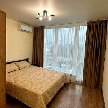 Романа Левицького вул., (Будинок 6)