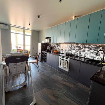 Кадетський Гай вул., 10