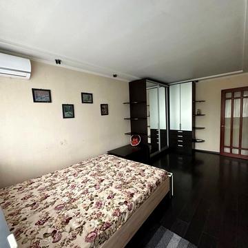 Євгена Танцюри вул., 5а