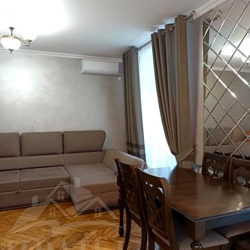 Соборна вул., 40