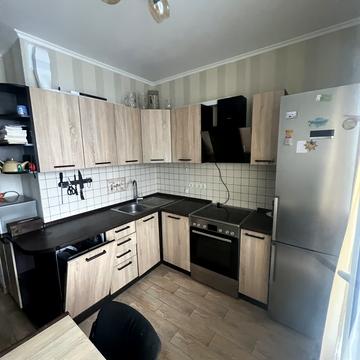 Київська вул., 245