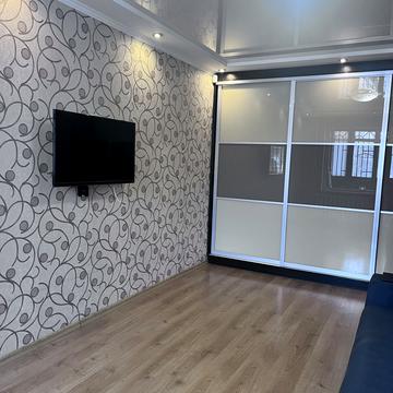 Князя Володимира Великого просп., 75