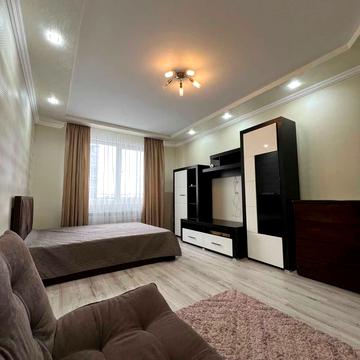 Володимира Сікевича вул., 16