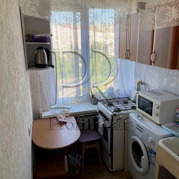 Павла Тичини просп., 5/1