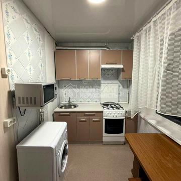 Нескорених вул., 49