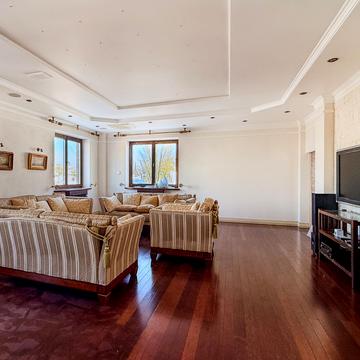 Олександра Кониського вул., 28А-30А