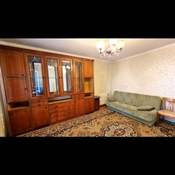 Академіка Корольова вул., 85