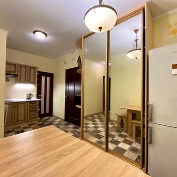 Миколи Бажана просп., 8-Б