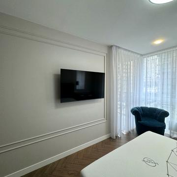 Джона Маккейна вул. (Івана Кудрі), 1-Б