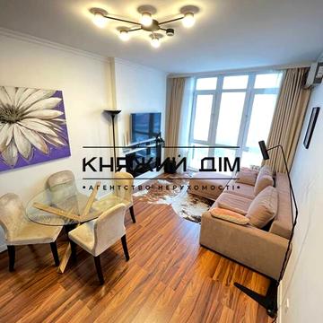 Володимира Івасюка просп. (Героїв Сталінграду), 2-Д