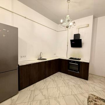 Бережанська вул., 54