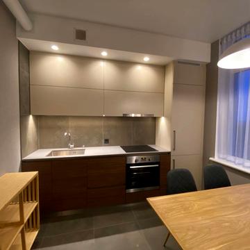 Краснова вул., 1-Б