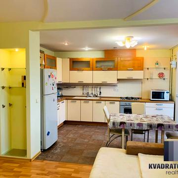 Олександра Поля просп. (Кірова), 42