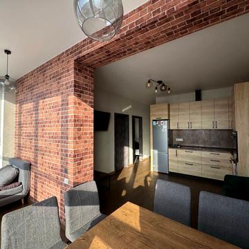 Новоберегова вул., 12-А