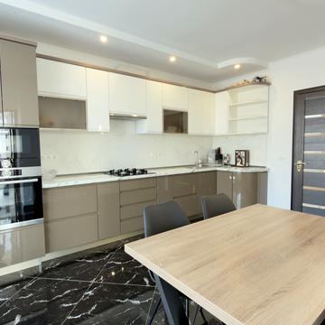 Слобідська вул., 32