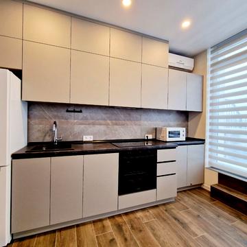 Зоряний бульв., 1м