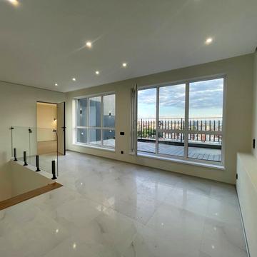 Княгинин вул., (Будинок 10)