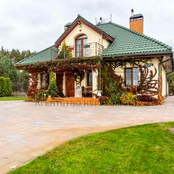 Центральна вул.