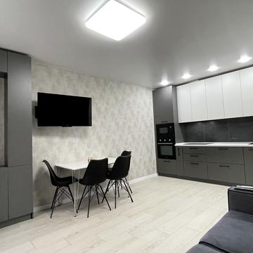 Набережна Перемоги вул., 42