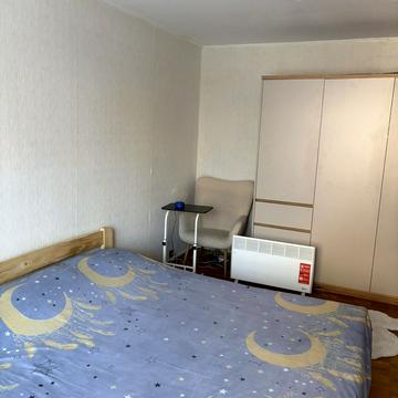 Борщагівська вул., 12