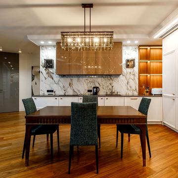 Набережна Перемоги вул., 7