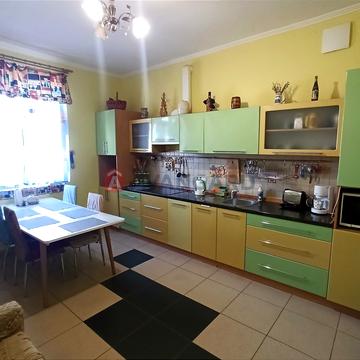 Микільсько-Слобідська вул., 1-А