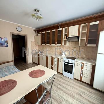 Милославська вул., 45