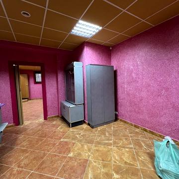 Валова вул., 2