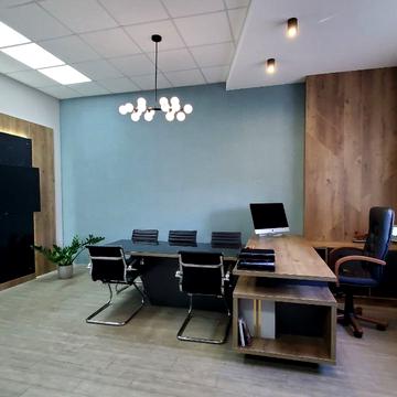 Степана Бандери вул., 2/1а