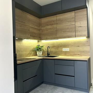 Льва Ландау просп. (50-річчя СРСР), 52-Л