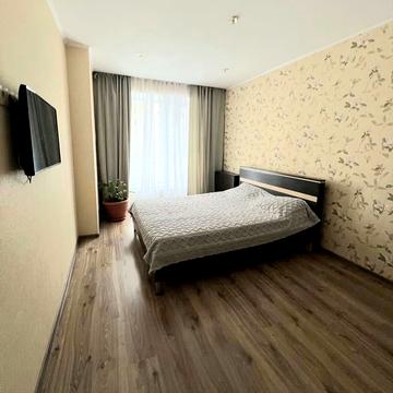 Академіка Шалімова вул., 63